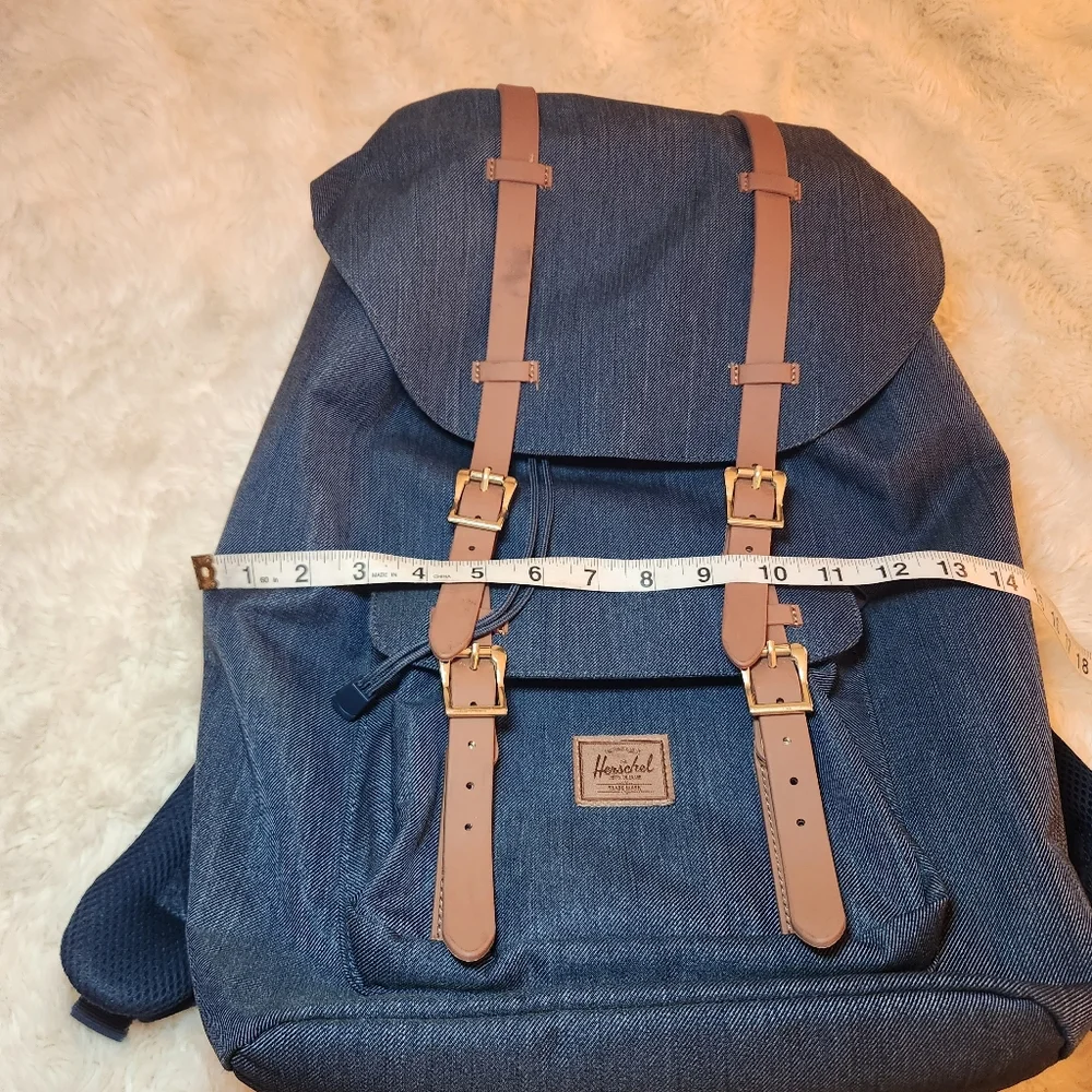 Hershel Supply Company Navy Blue Unisex Laptop Bag